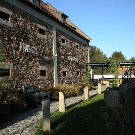 Barokni Spejchar Hotel Tlucna Exterior photo